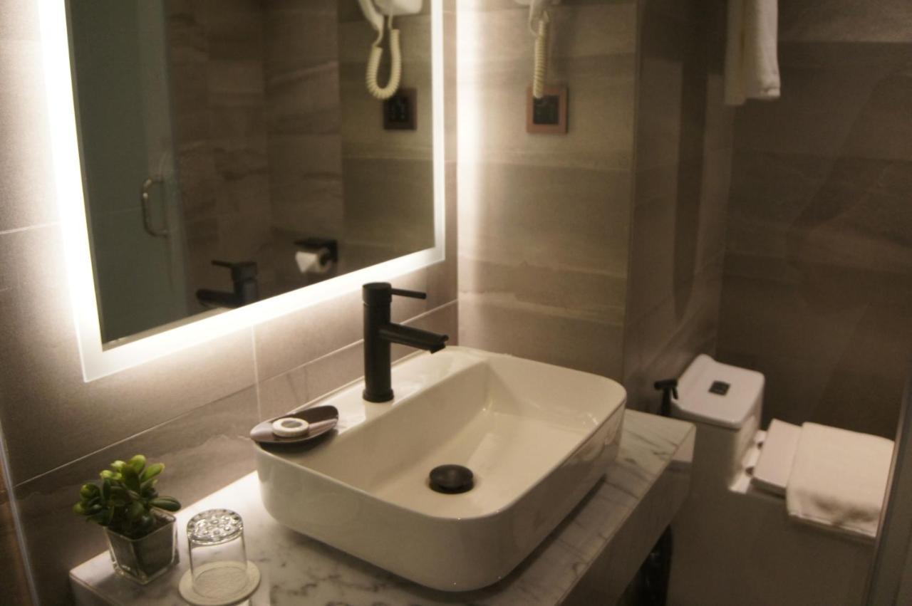 The Maximilian Hotel Град Кауаян Екстериор снимка